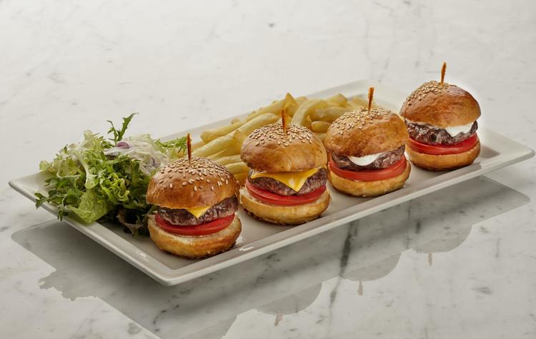 Sliders with Cheese, Tomatoes and Mayonnaise