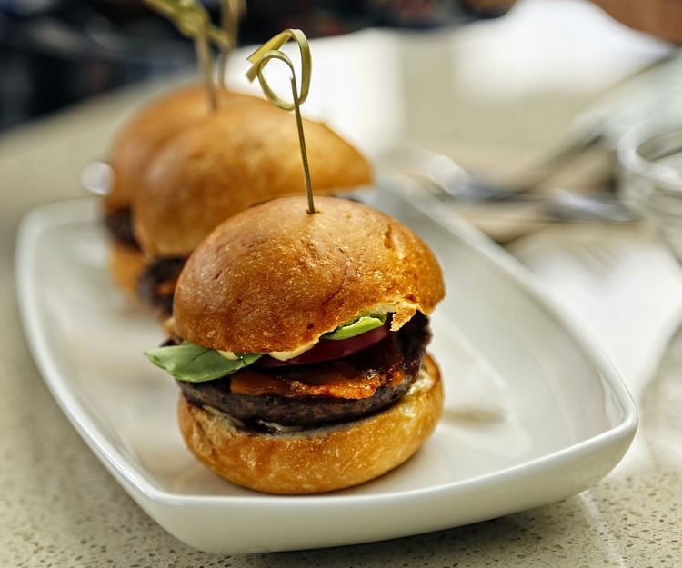 Burgers Recipe - Bacon Sliders with Lettuce and Tomatoes